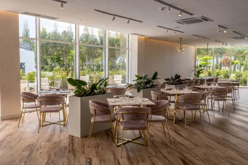 Ресторан Grape в отеле Movenpick